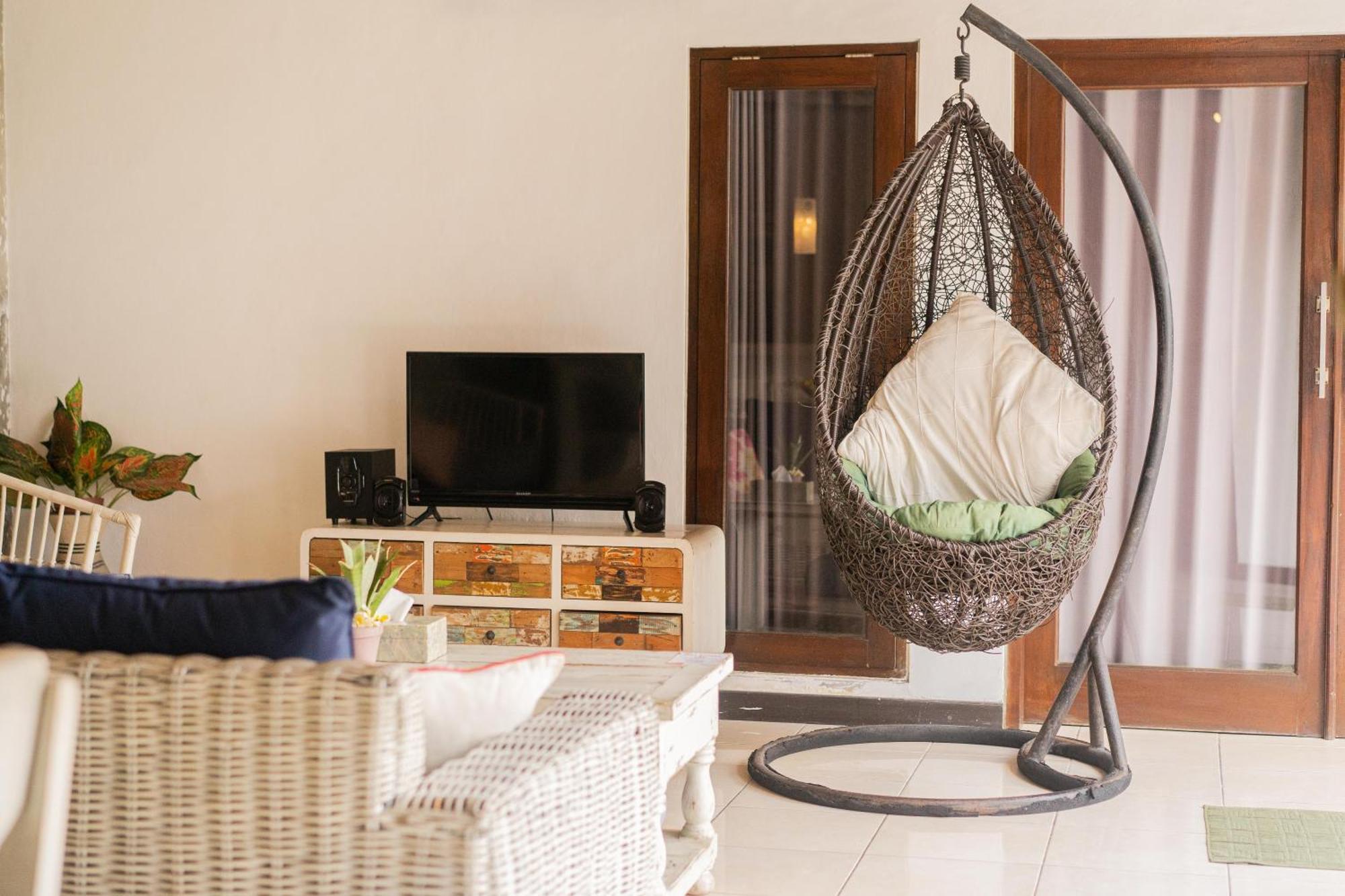 Villa Salya - 3Br - Private Pool - 1Min Walk To La Favela! Seminyak Kültér fotó