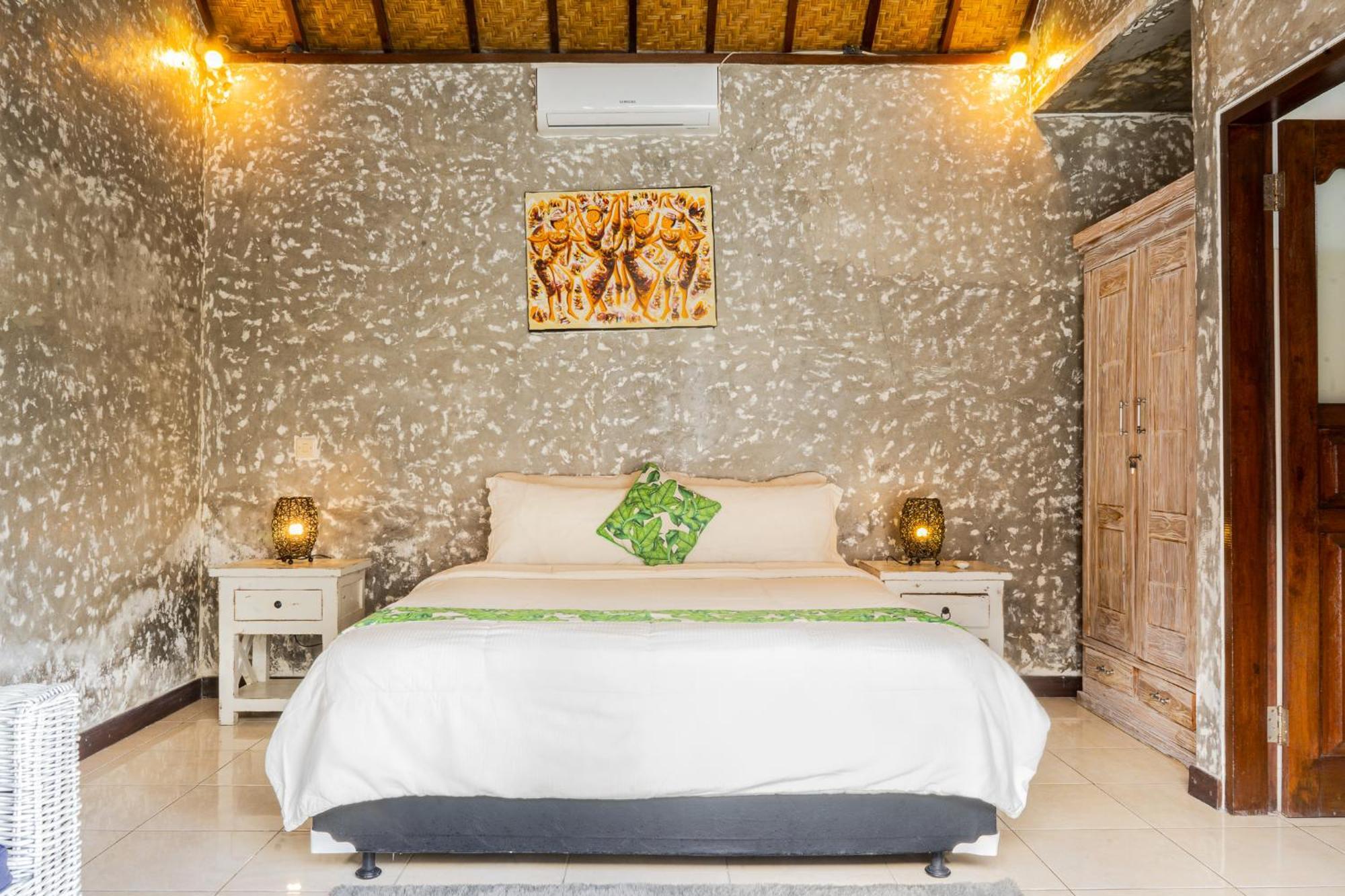 Villa Salya - 3Br - Private Pool - 1Min Walk To La Favela! Seminyak Kültér fotó