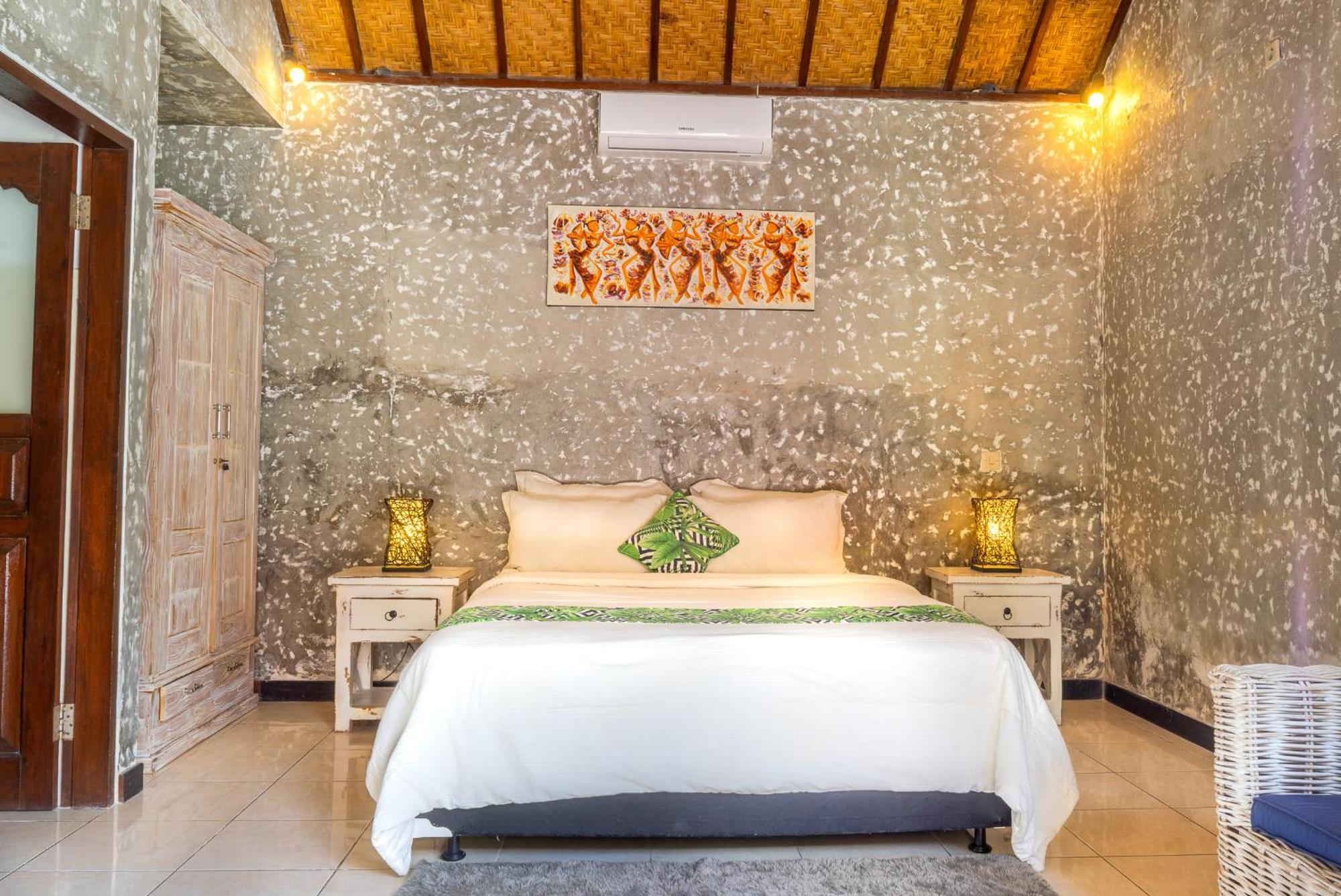 Villa Salya - 3Br - Private Pool - 1Min Walk To La Favela! Seminyak Kültér fotó